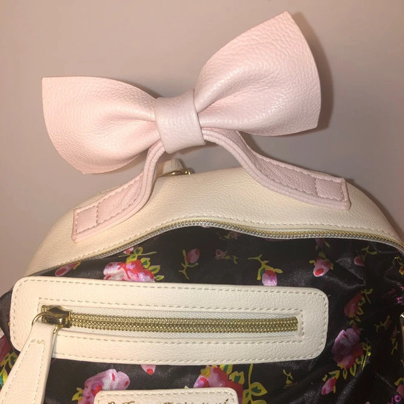 Betsey Johnson Bow Pink White Pearl Backpack - Picture 7 of 15